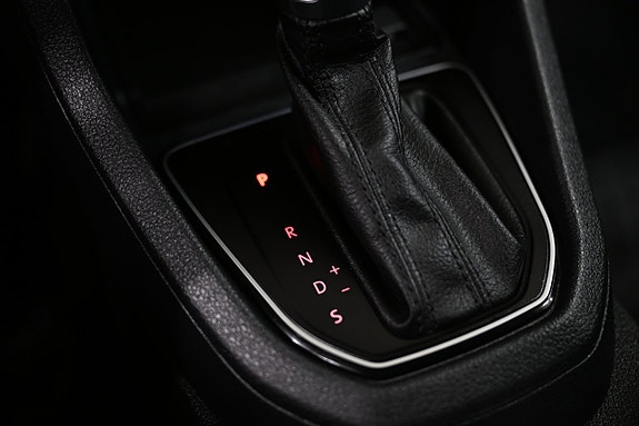 Volkswagen Caddy 26 of 28