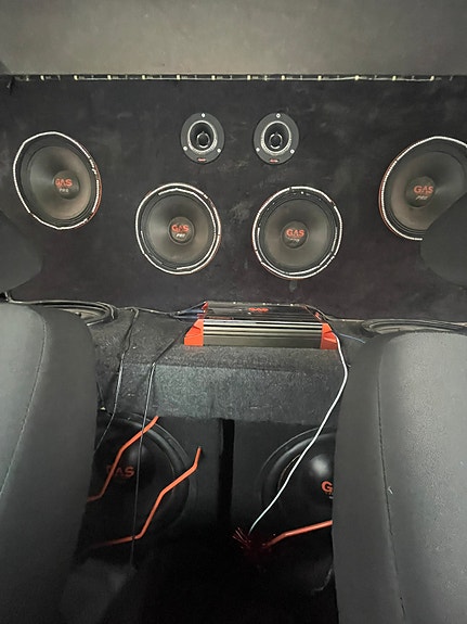 Nissan Navara 2 of 13
