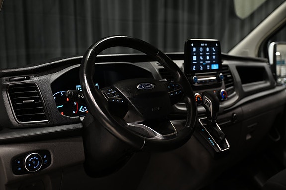 Ford Transit Custom 13 of 27