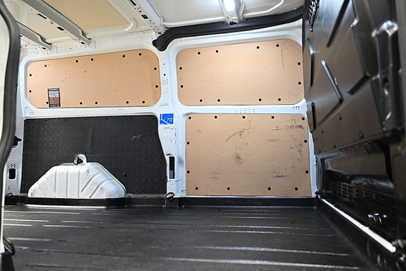 Ford Transit Custom 8 of 27