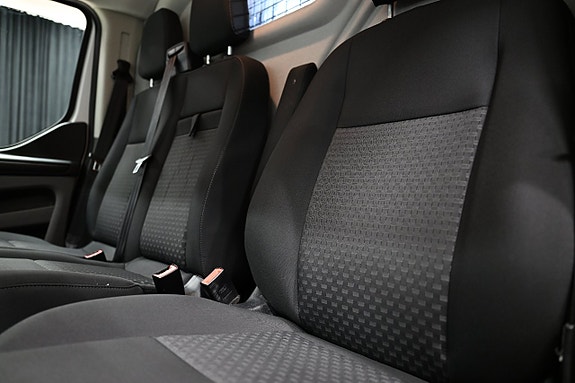 Ford Transit Custom 19 of 27