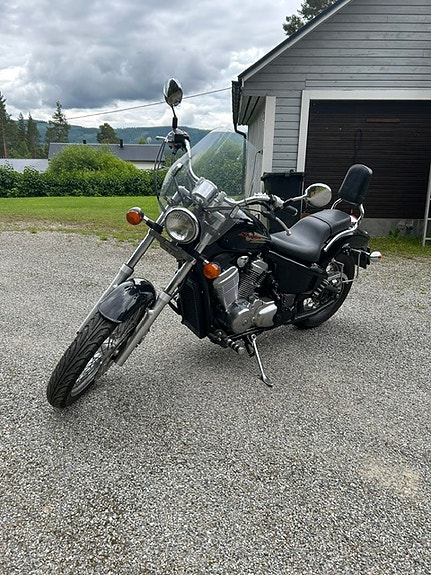 Honda VT600C Shadow 3 of 4