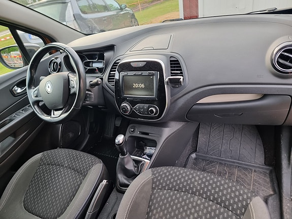 Renault Captur 5 of 5