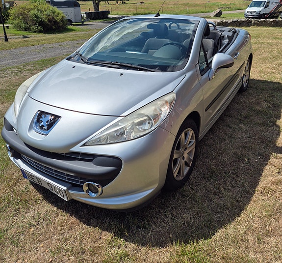 Peugeot 207 CC 3 of 5