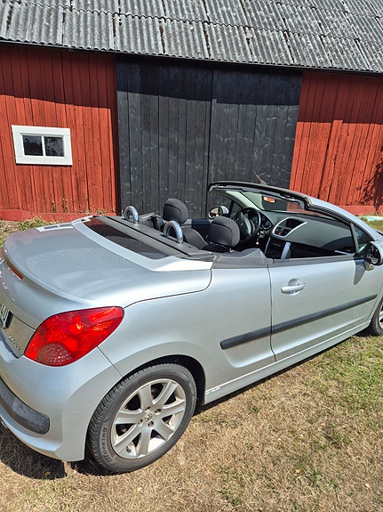 Peugeot 207 CC 2 of 5