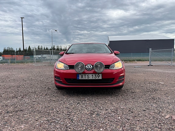 Volkswagen Golf VII 2 of 5