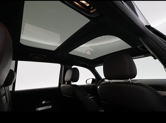 Mercedes-Benz GLB200 d 5 of 5