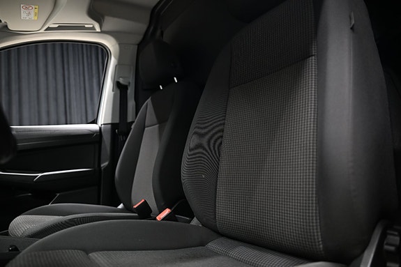 Volkswagen Caddy Maxi 27 of 30