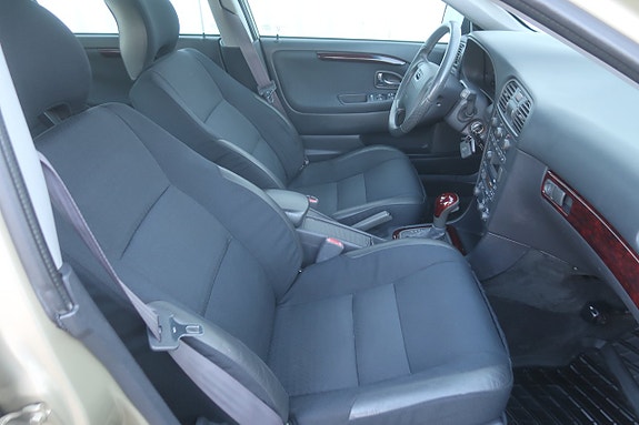 Volvo V40 8 of 20