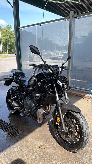 Yamaha MT-07 12 of 21