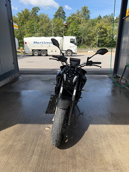 Yamaha MT-07 19 of 21