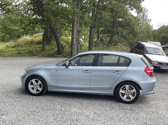 BMW 118d 5 of 17