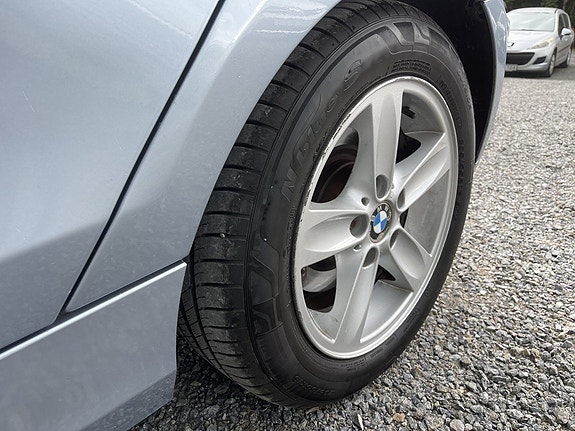 BMW 118d 9 of 17