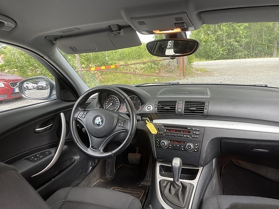 BMW 118d 10 of 17