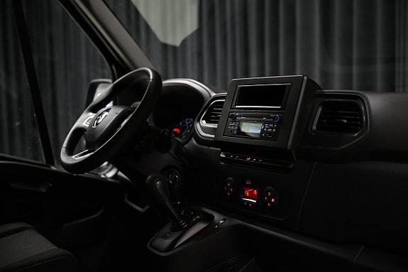 Renault Master 24 of 25