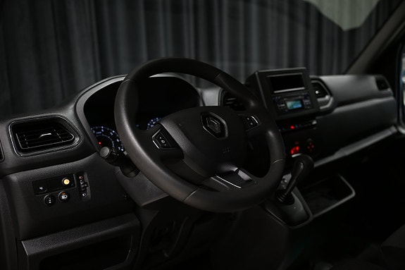 Renault Master 12 of 25