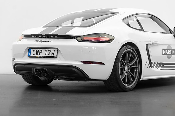 Porsche 718 Cayman T 24 of 27