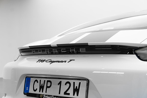 Porsche 718 Cayman T 13 of 27