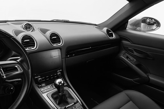 Porsche 718 Cayman T 11 of 27