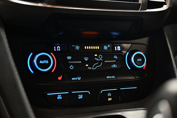 Ford Transit Connect 20 of 27