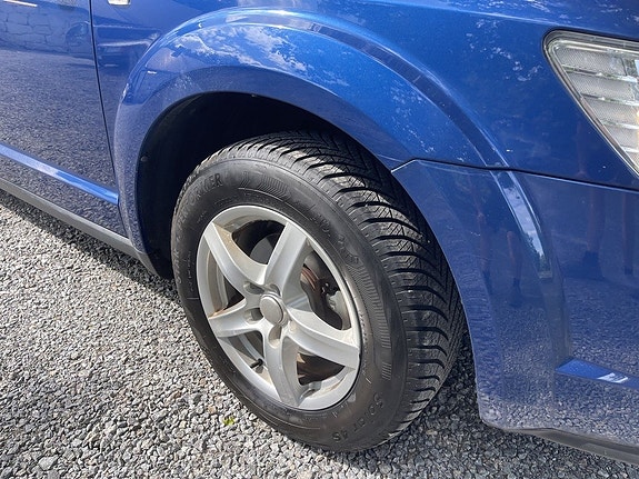 Dodge Journey 9 of 25