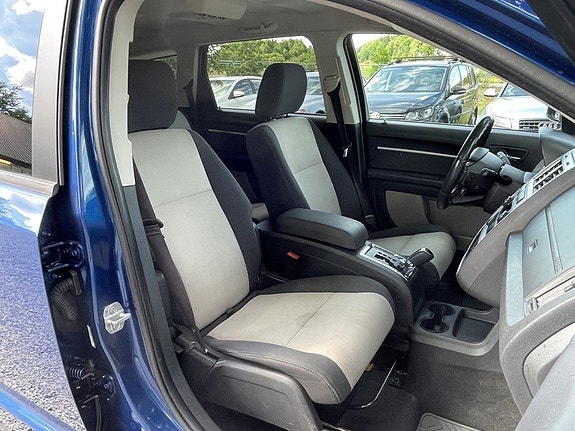 Dodge Journey 13 of 25