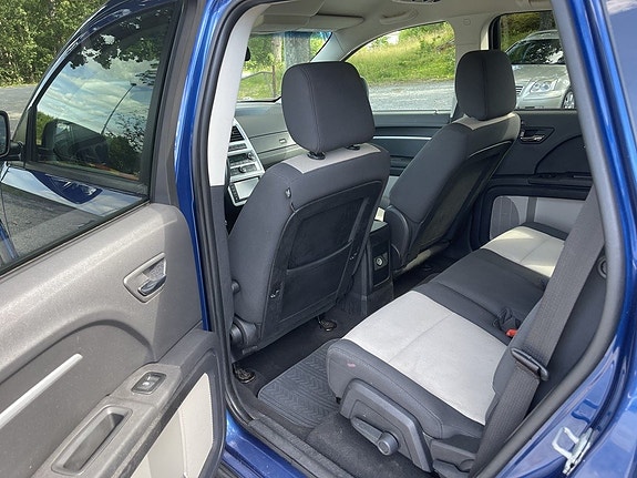 Dodge Journey 18 of 25