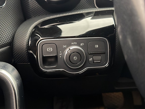 Mercedes-Benz A180 d 17 of 28