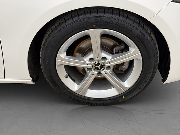 Mercedes-Benz A180 d 28 of 28