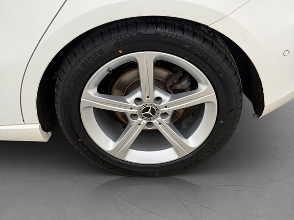 Mercedes-Benz A180 d 26 of 28