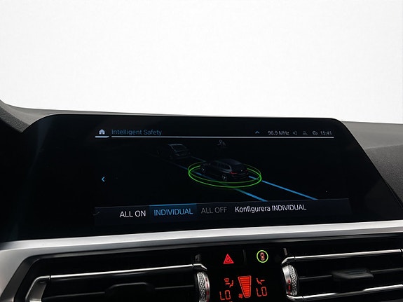 BMW 330e 22 of 30