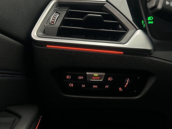 BMW 330e 27 of 30