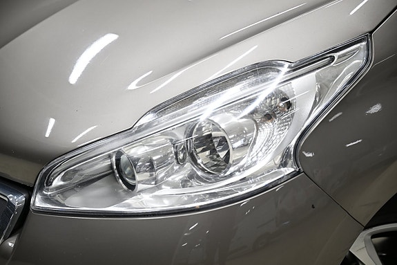 Peugeot 208 5 of 5