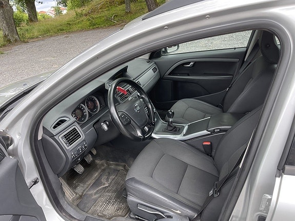 Volvo V70 11 of 17