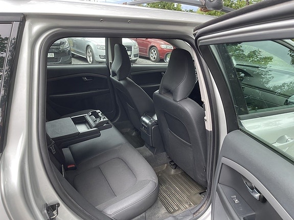 Volvo V70 14 of 17