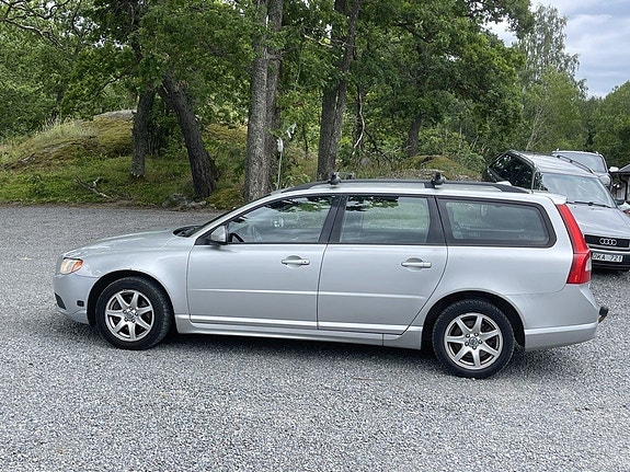 Volvo V70 8 of 17