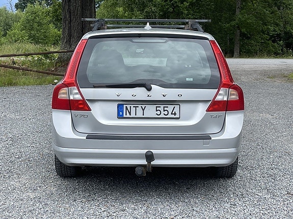 Volvo V70 6 of 17