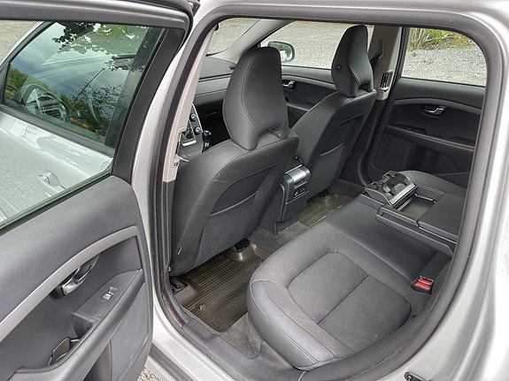 Volvo V70 13 of 17