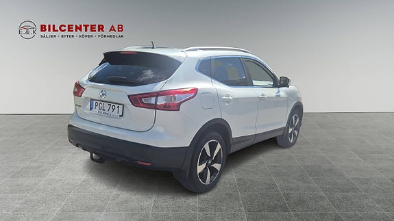 Nissan Qashqai 4 of 5