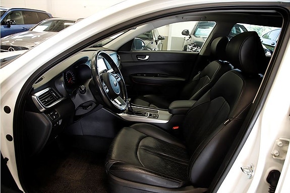 Kia Optima 7 of 18