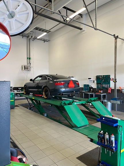 Audi A5 2 of 3