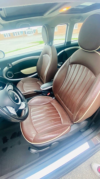 MINI Cooper 13 of 21