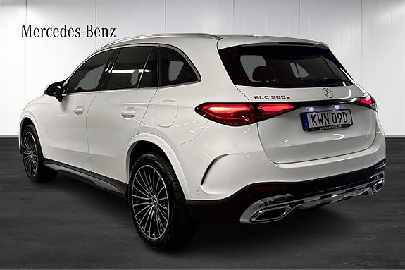 Mercedes-Benz GLC300 e 3 of 5