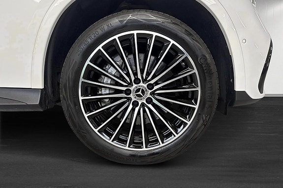 Mercedes-Benz GLC300 e 5 of 5