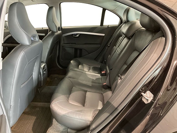 Volvo S80 7 of 14