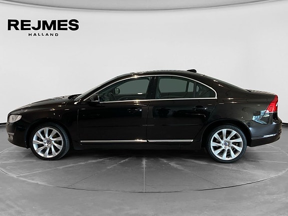Volvo S80 3 of 5