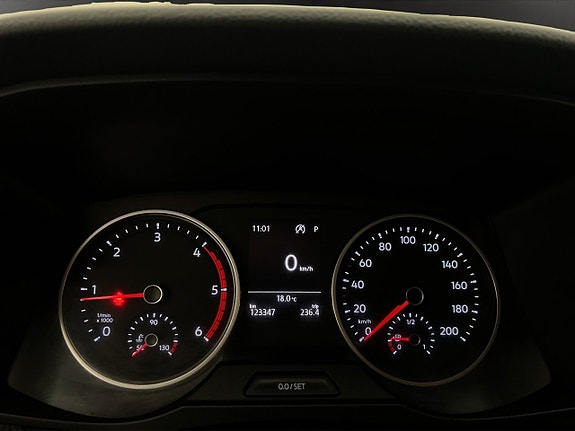Volkswagen Crafter 14 of 26