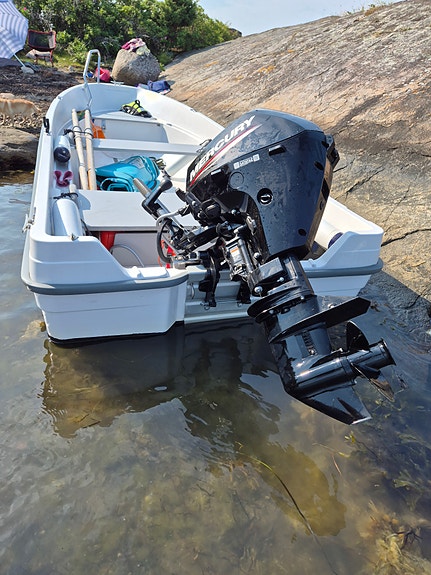 Terhi 400 + Mercury 15 hk & Tiki 80-trailer 3 of 4