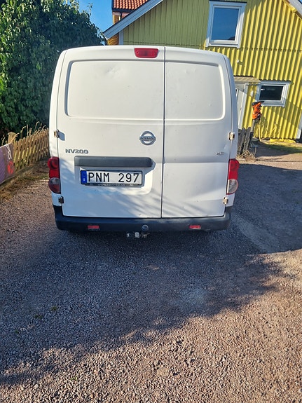 Nissan NV200 4 of 4