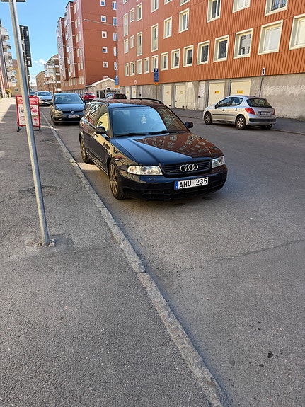 Audi S4 4 of 5